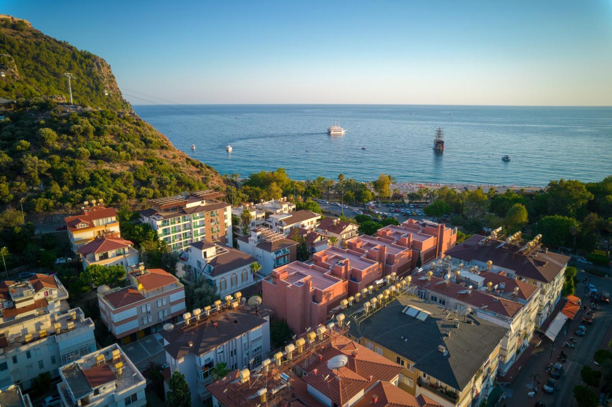 Aparthotel La Gaia - Adult Only 3*